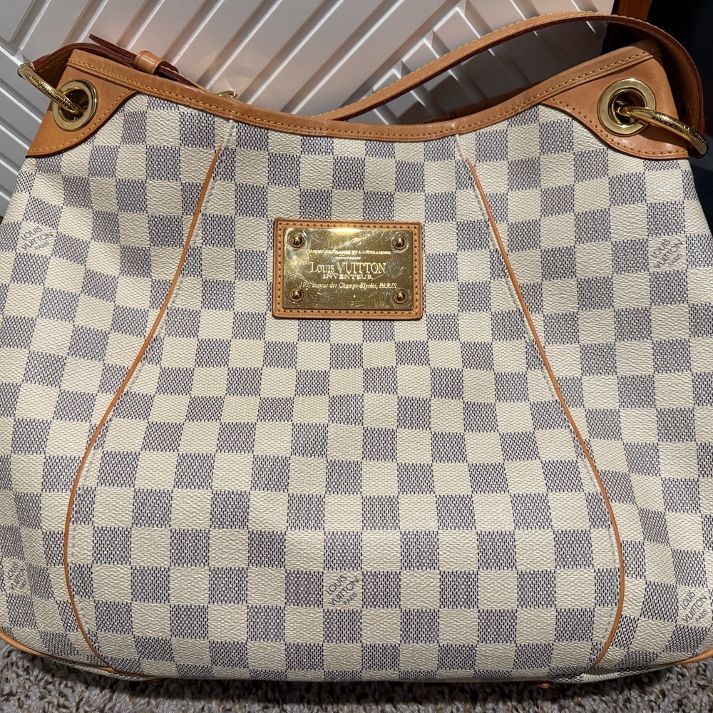 Louis Vuitton Galliera PM Hobo Shoulder Bag